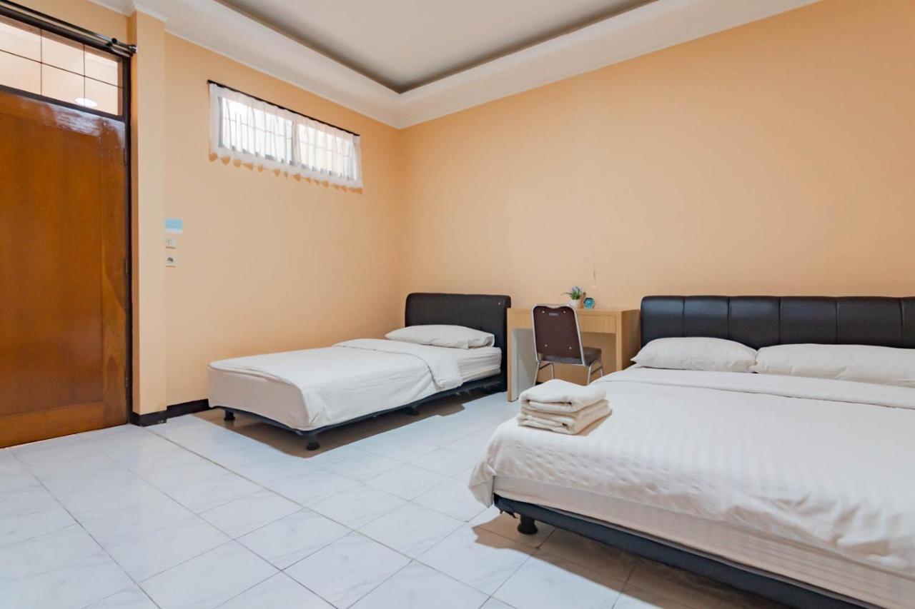 Shofy Guest House Syariah Bandung Bagian luar foto