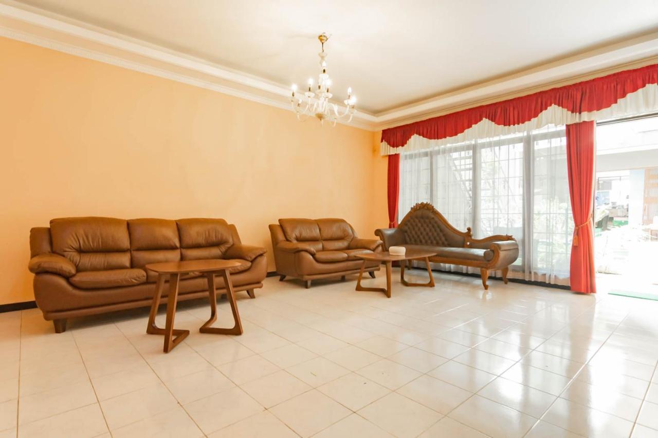 Shofy Guest House Syariah Bandung Bagian luar foto